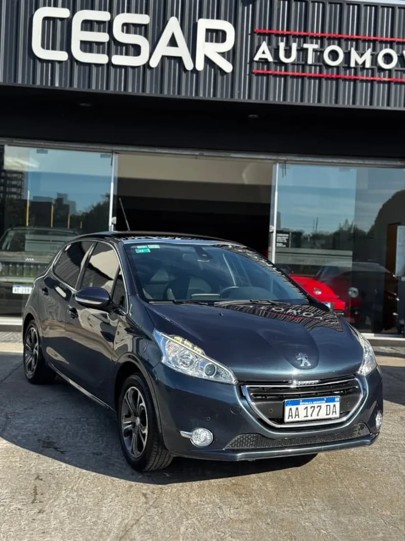 Peugeot 208 1.6 Feline